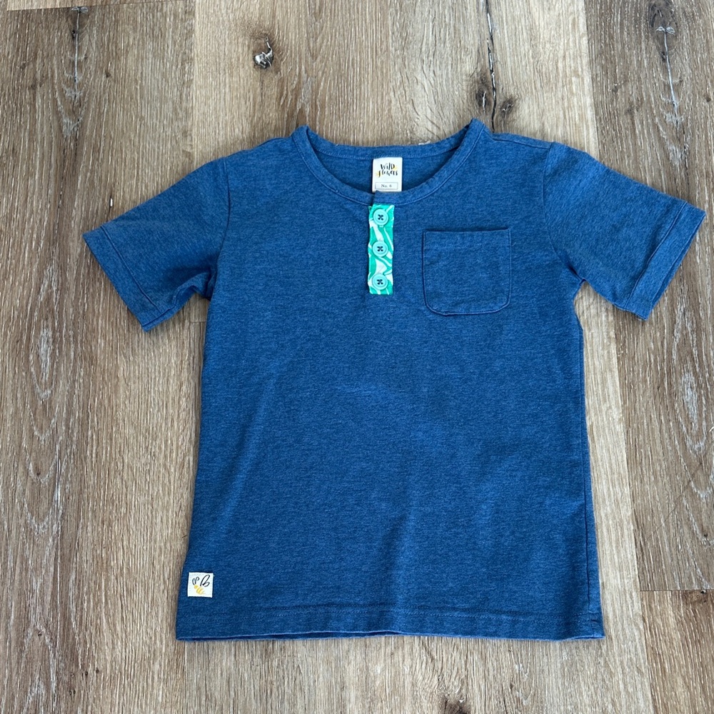Wildflowers Blue Short Sleeve Tee with‎ Pocket